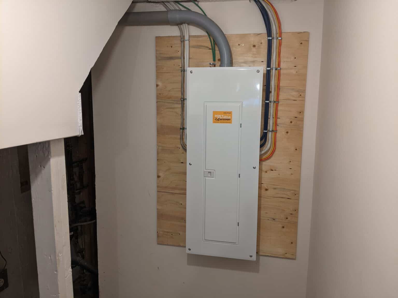 100 Amp Vs 200 Amp Panel: Which Does Your Calgary Home Need?